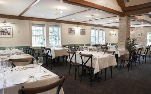 Amici Slide 2 Dining room